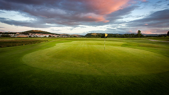 Hole 8 at Rhos-on-Sea Golf Club